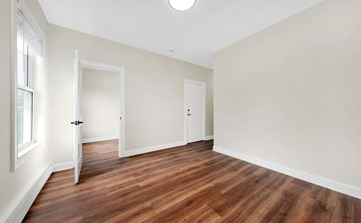 Building Photo - 16 1/2 O St #2