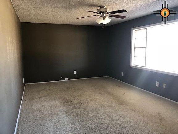 3rd image of 600 E 18th St
