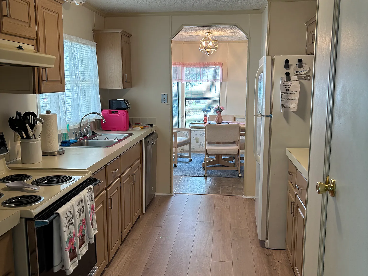 3 bed, 1344 sqft, $1,900 — Photo 4