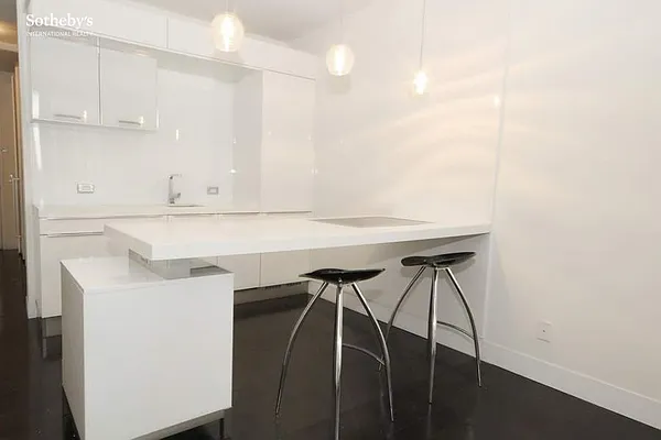 Rented by Sotheby's International Realty | media 13