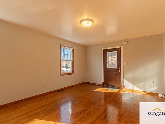 5th image of 5615 Queens Chapel Rd