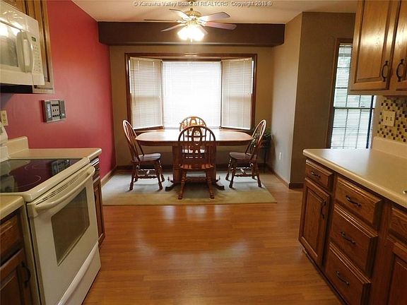 3rd image of 5235 Beechcrest Dr