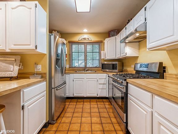 5th image of 1326 Greenwood Ave