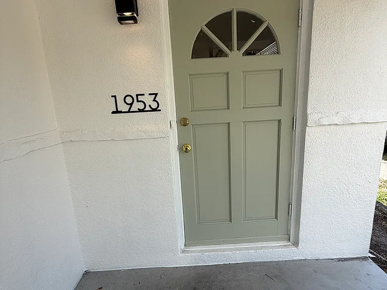 Rainbow Dr — Photo 1