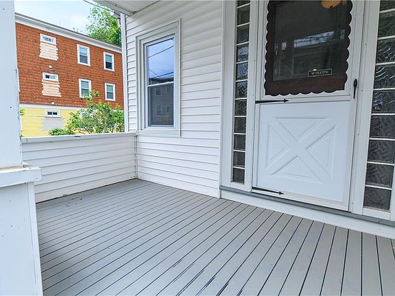 2nd image of 15 Redfern St