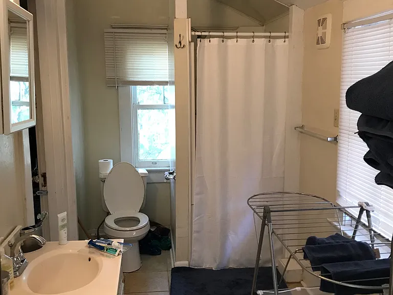 1437 Audubon St #C — Photo 5