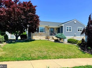 3737 President St, Philadelphia, PA 19114