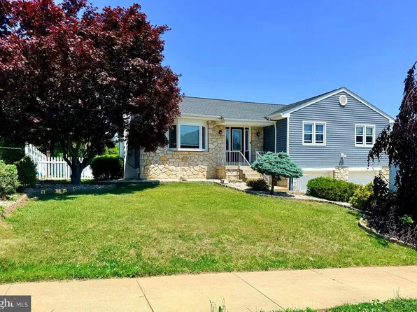 3737 President St, Philadelphia, PA 19114