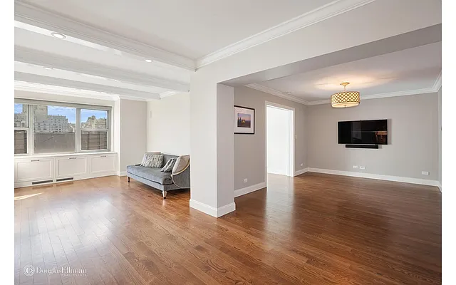 Sold by Douglas Elliman | media 17