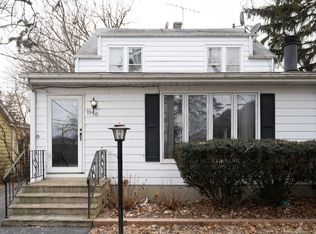 1950 Monroe Ave, Glenview, IL 60025