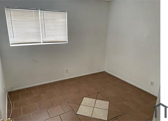 3rd image of 4379 Cy Cliffview Cir APT 3