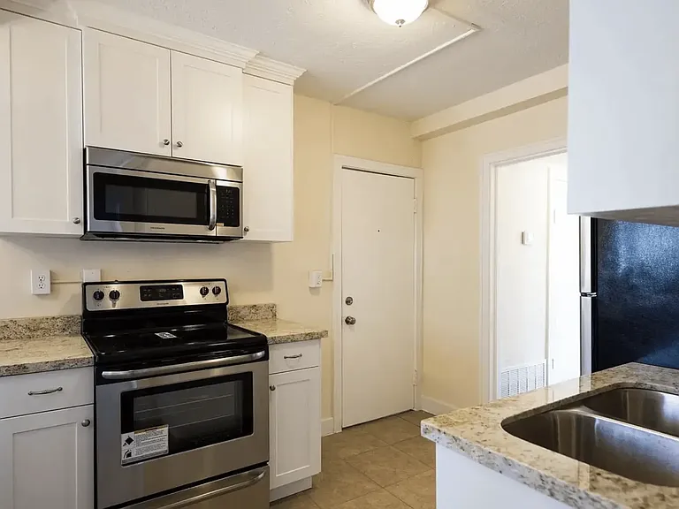 Ladywood Apartments — Photo 9