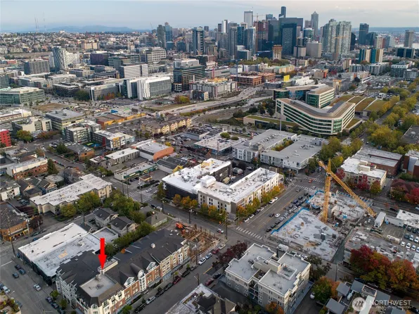 812 5th Avenue N #102, Seattle, WA 98109
