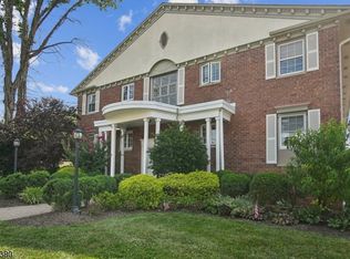 206 Main St APT 1, Millburn, NJ 07041