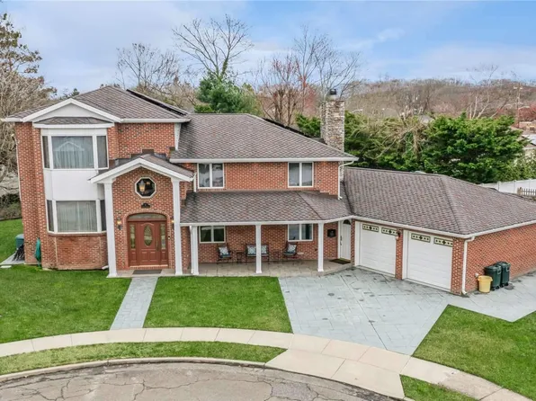 4 Convent Court, Syosset, NY 11791