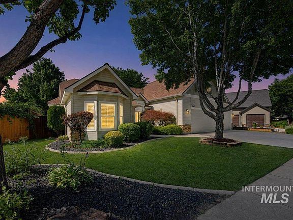 2nd image of 2147 E Kamay Dr