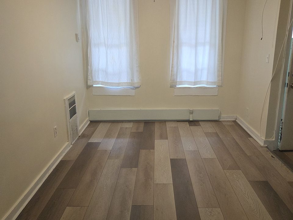 1st image of 578 Crane St APT 1