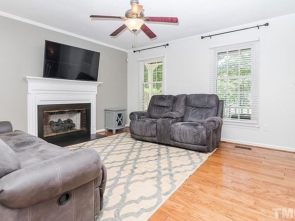 3rd image of 5214 Pickford Pl