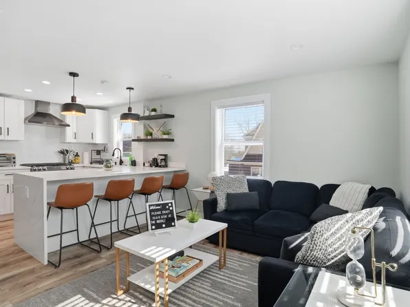 498 Beech St, Roslindale, MA 02131