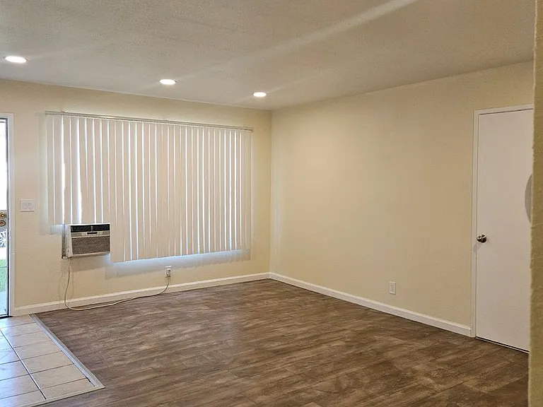 1616 Picadilly Way — Photo 1