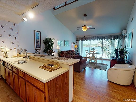 4th image of 875 Parkside Pl #A-407