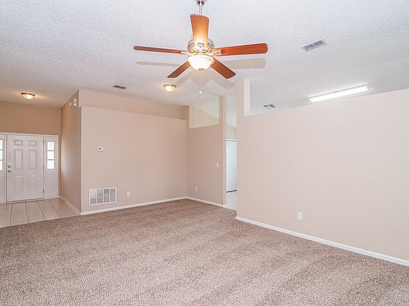 3rd image of 1691 Northglen Cir