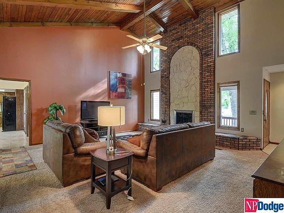 3rd image of 15680 Fountain Hills Dr