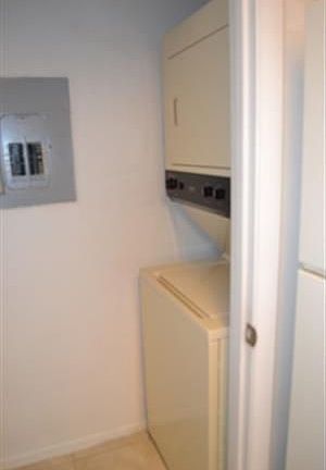5th image of 246 Afton Sq Unit 305