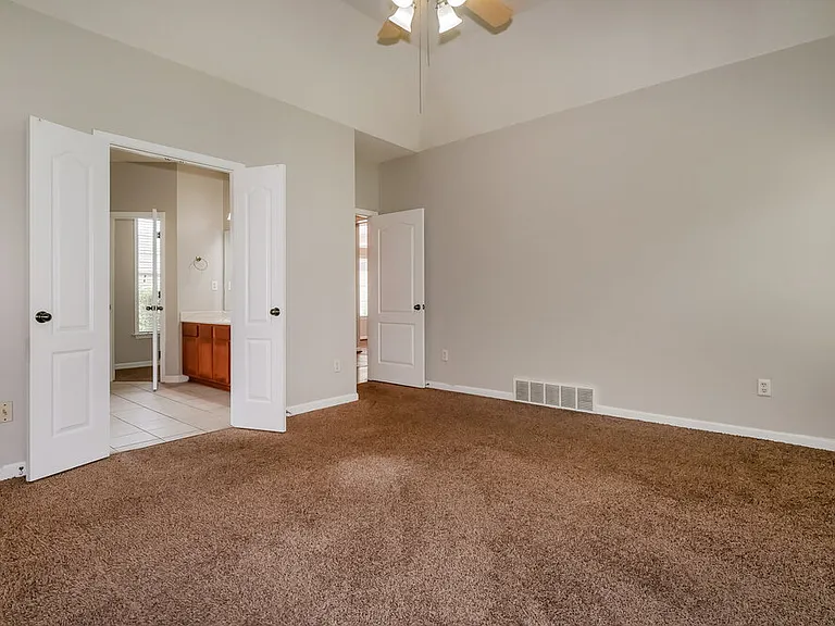 9555 Morning Shadow Dr — Photo 11