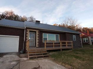 416 Hedgewood Dr, Gallipolis, OH 45631