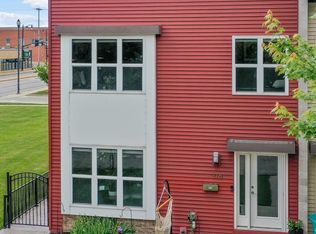 318 N Van Buren St, Green Bay, WI 54301