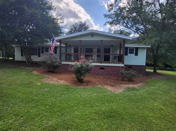 407 S Mills St, Doerun, GA 31744