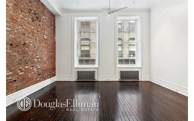 Rented by Douglas Elliman | media 14