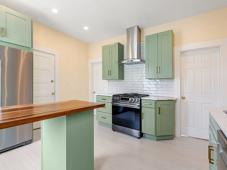 99 Beech St #3 — Photo 6