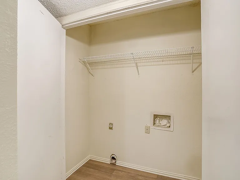 127 Allencrest Dr — Photo 23