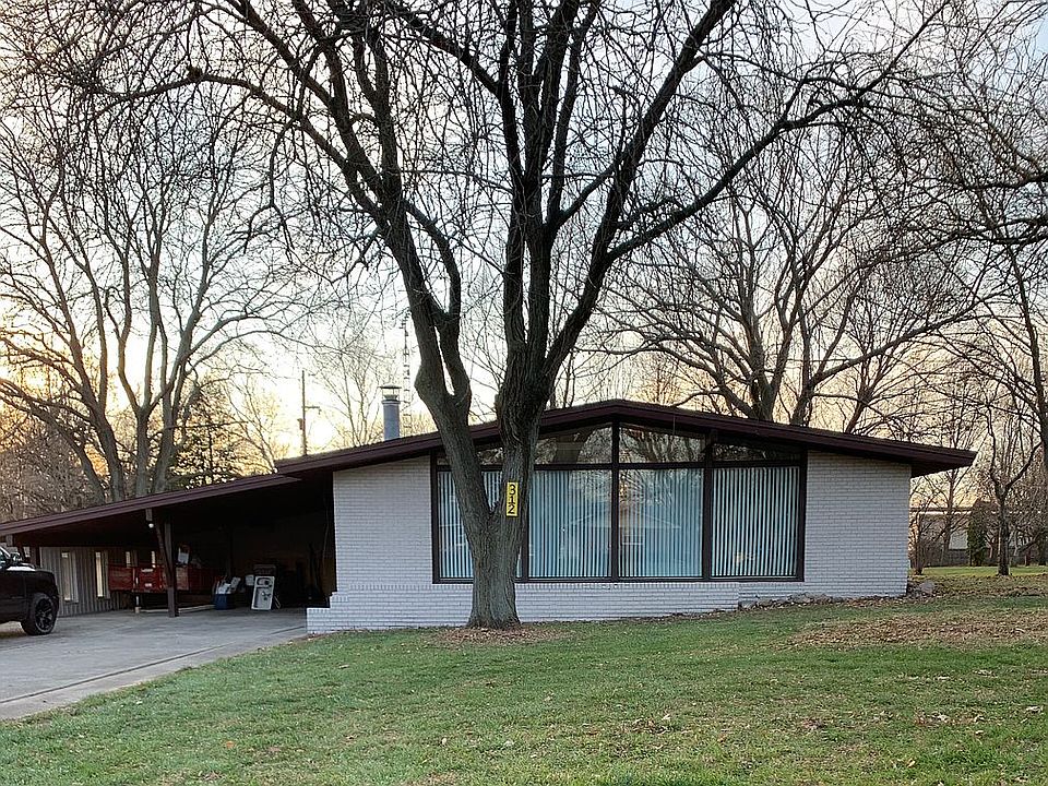 1st image of 312 N Carole Dr