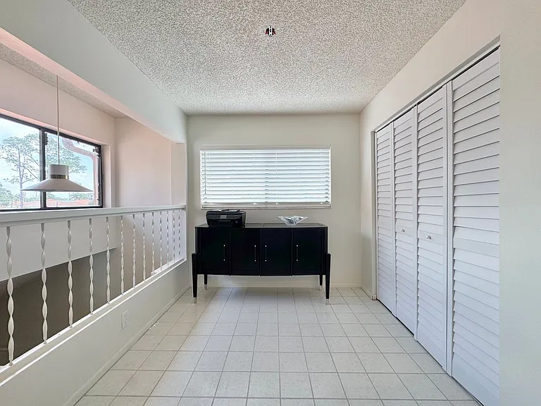 715 Magnolia Pl — Photo 9