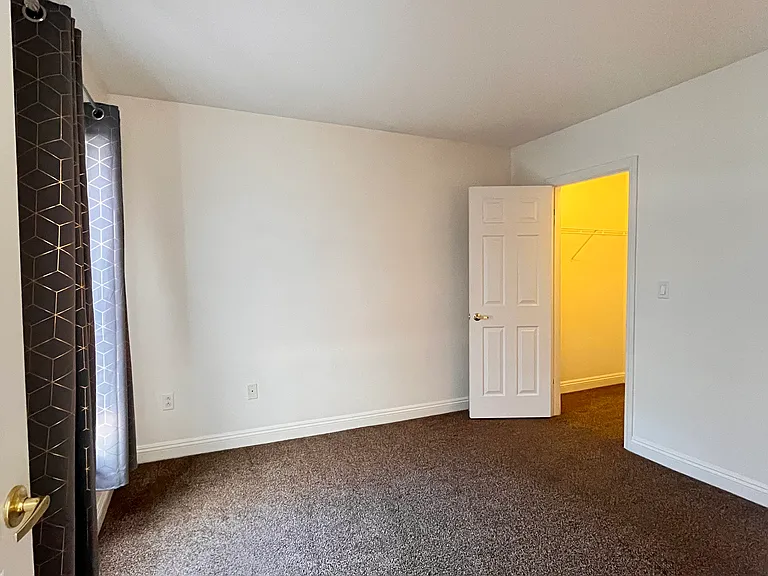 8000 W Badura Ave — Photo 2