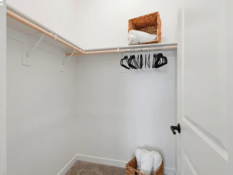 1550 Plumas Dr — Photo 30