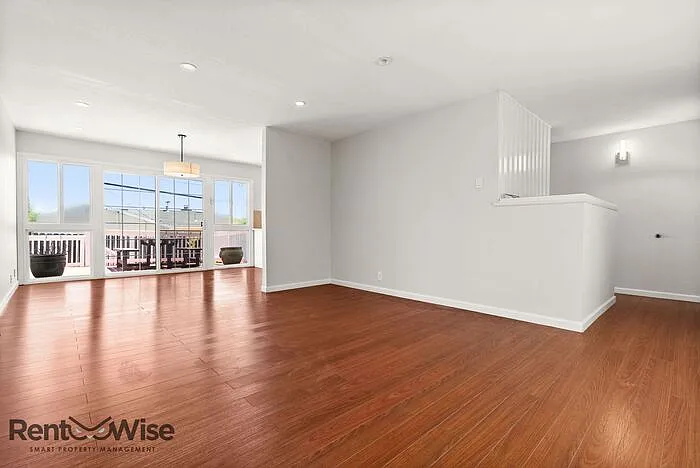 3 bed, 2.0 bath, 1890 sqft, $6,500 — Photo 3