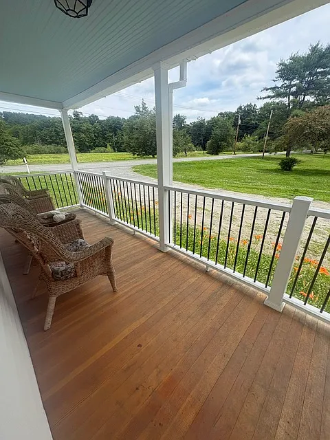3 bed, 1234 sqft, $3,700 — Photo 2
