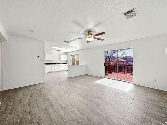 4th image of 410 Camino Vista