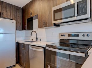 416 E Sunset Rd, Henderson, NV 89011
