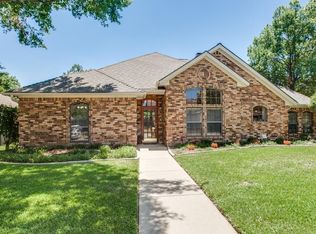 3704 Brookside Dr, Bedford, TX 76021