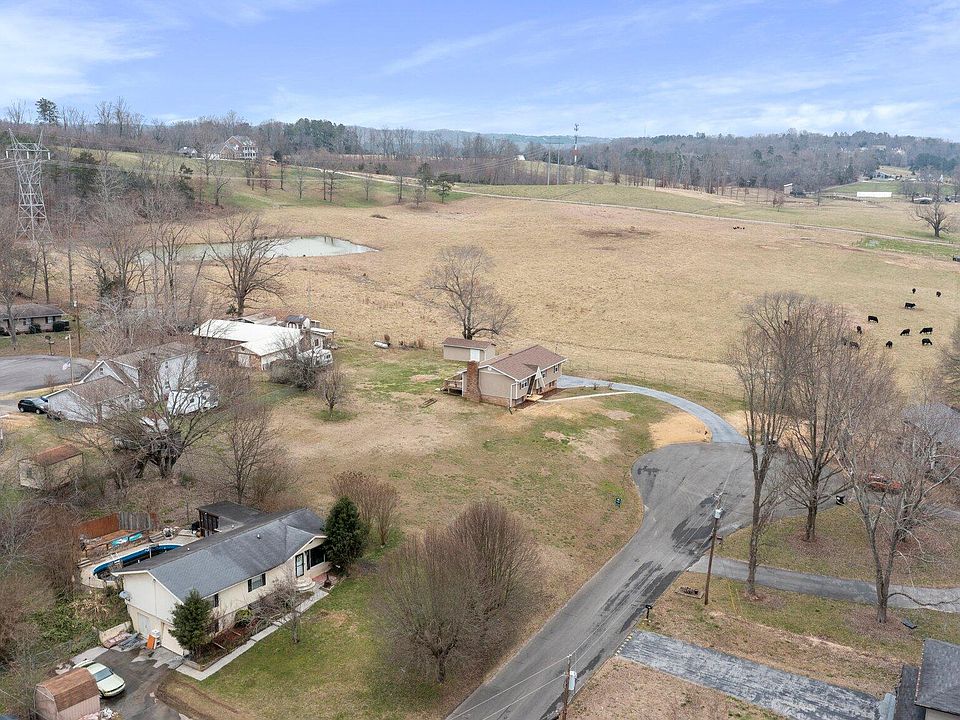 2nd image of 147 Sells Ln NE #45