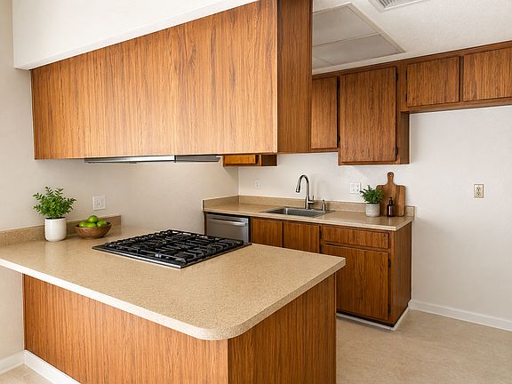 2nd image of 5926 Hilltop Dr #5928