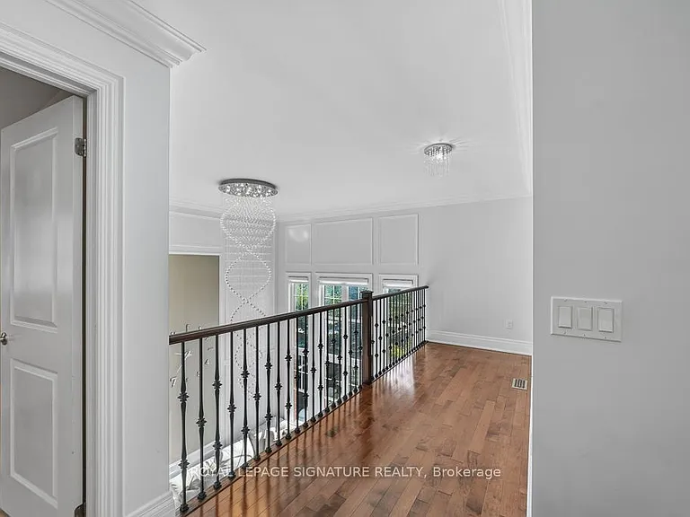 9 William Bowes Blvd — Photo 21