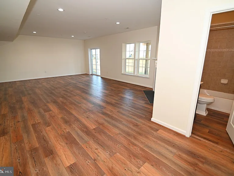 7001 Chaptico Ct — Photo 104