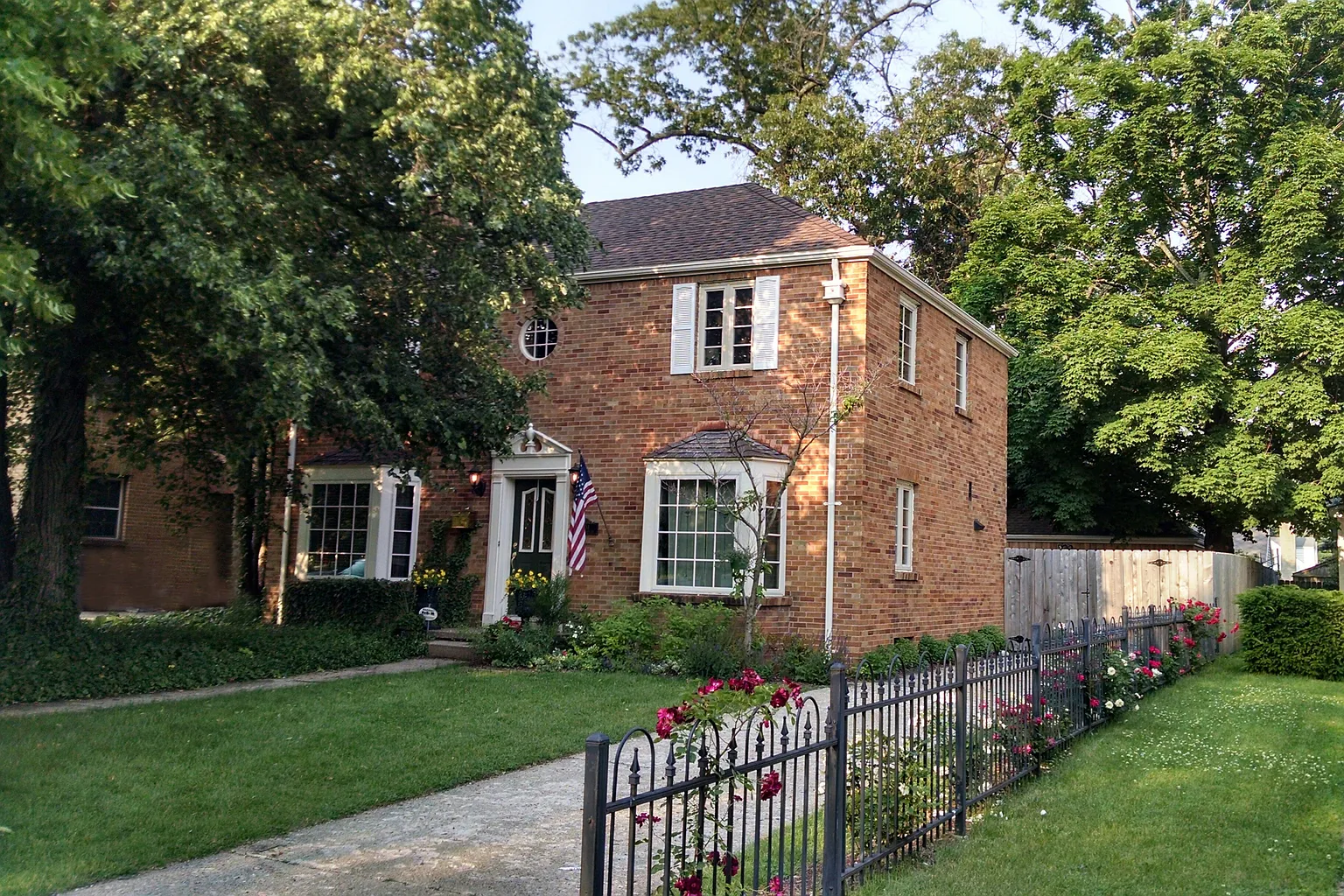 204 S Greenlawn Ave photo 1
