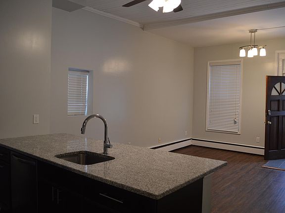 3rd image of 29 College St APT 1
